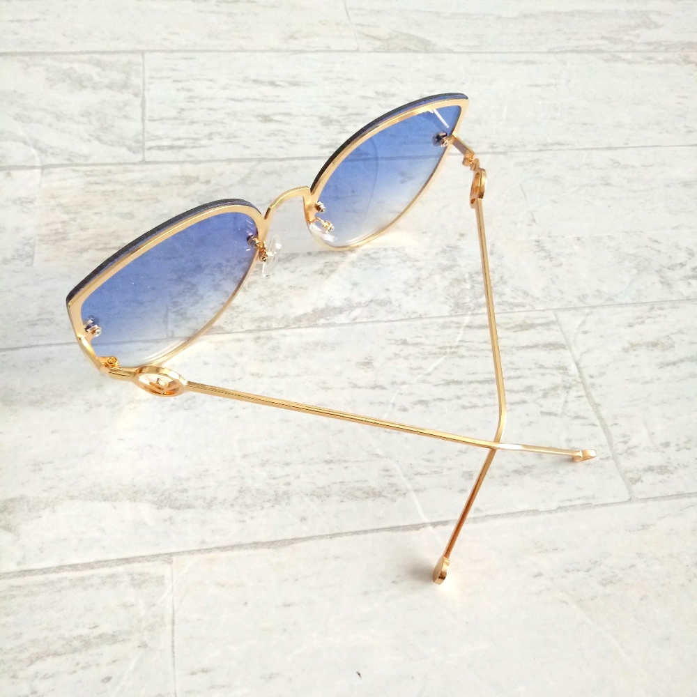 NEW WOMAN'S POLARIZED SUNGLASSES - Picture 3 of 7